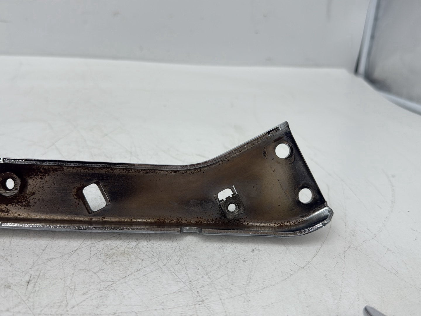 2007 Harley Touring FLHTCU Electra Glide Ultra OEM Left Right Saddlebag Fender Struts Brackets