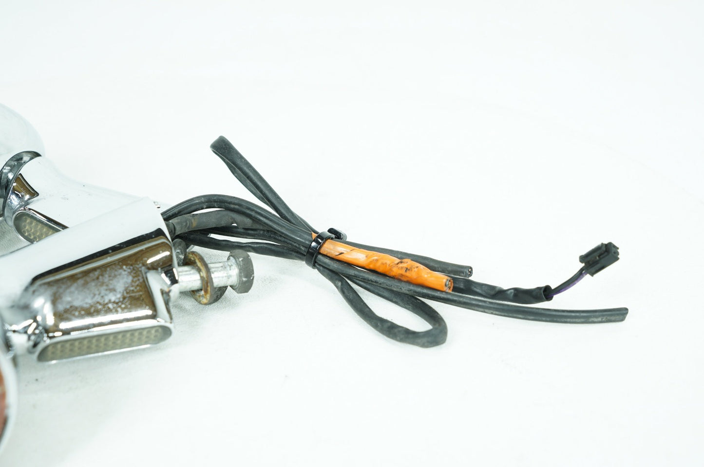 1999 - 2006 Harley-Davidson Dyna Low Rider Rear Left Turn Signal Indicator 68977-00