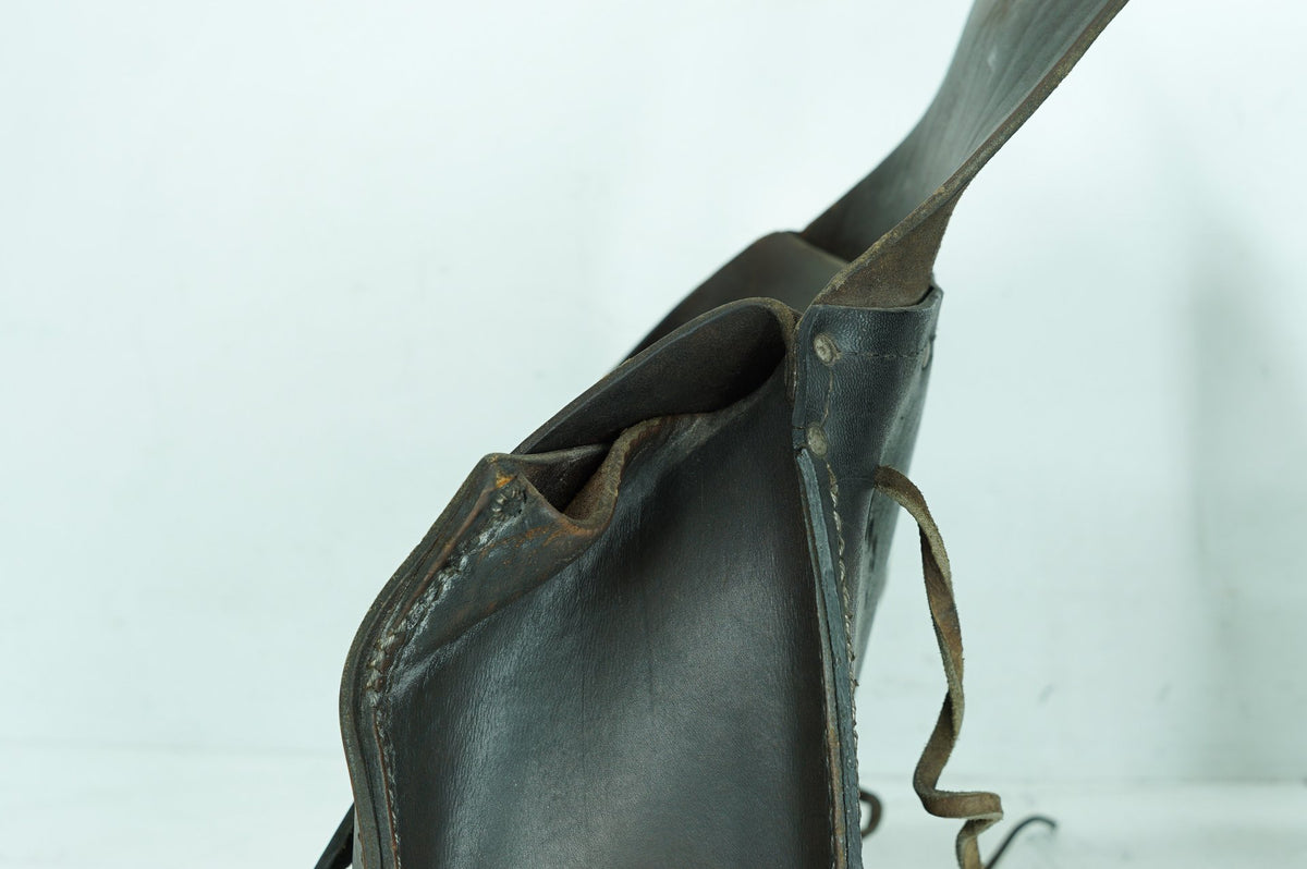 1984 - 1990 Harley-Davidson Sportster  Rear Left Right Saddlebags Luggage Leather Vintage
