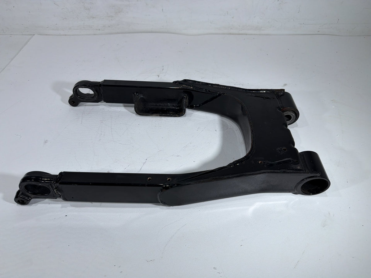 2004 Harley Electra Glide Touring Ultra OEM Rear Fork Swingarm Swing Arm