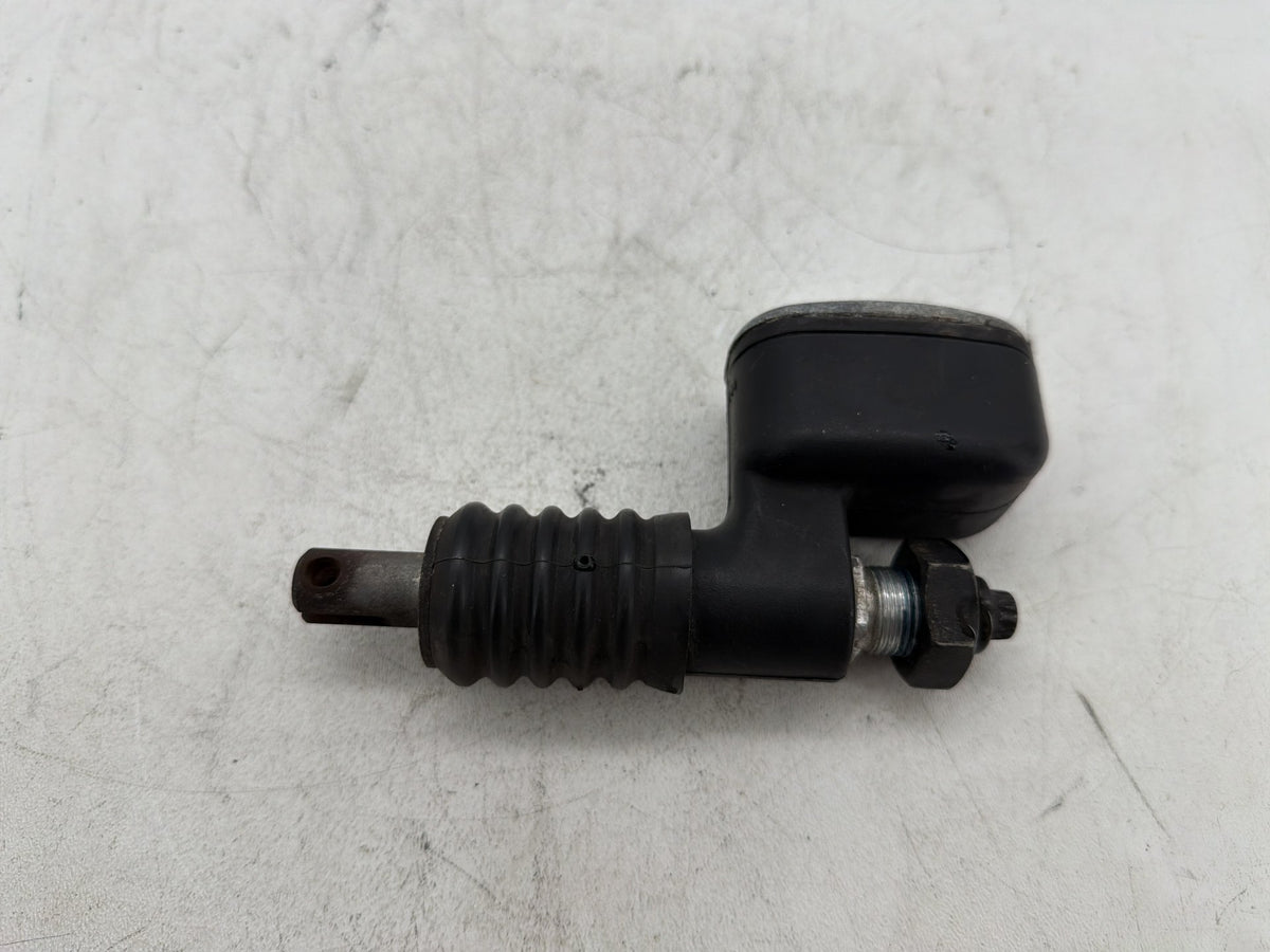 2006 Harley Road King Touring Custom OEM Front Right Brake Lever Master Cylinder