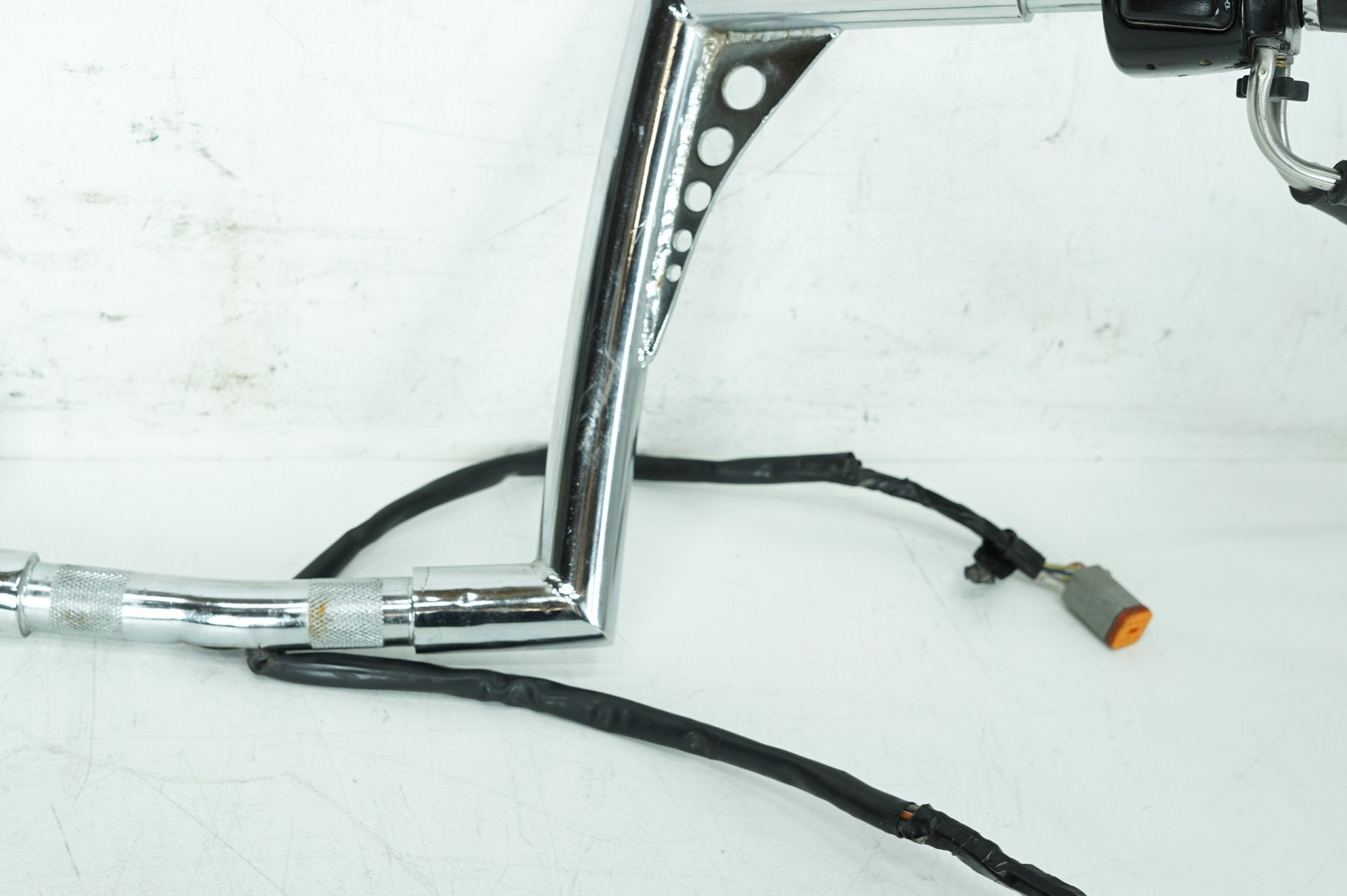 1999 - 2006 Harley-Davidson Softail Fat Boy Handlebars Left Right Switches Controls  	71684-06A