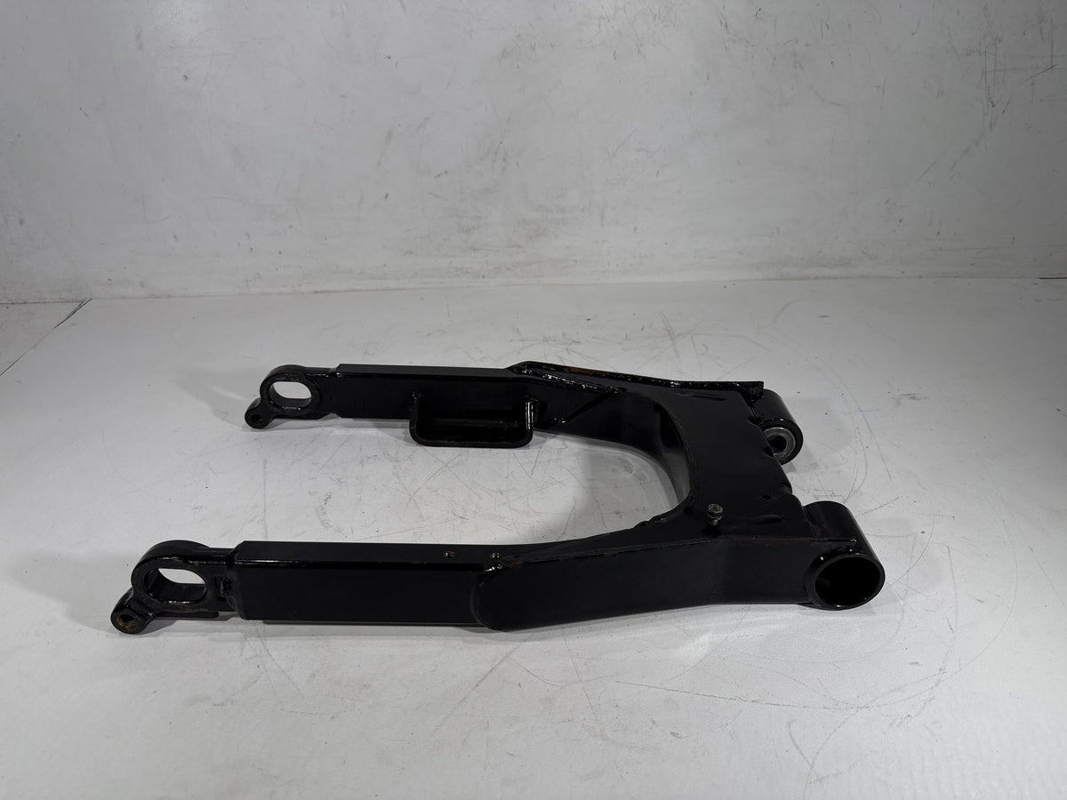 2002 Harley Electra Glide Touring FLHT OEM Rear Fork Swingarm Swing Arm