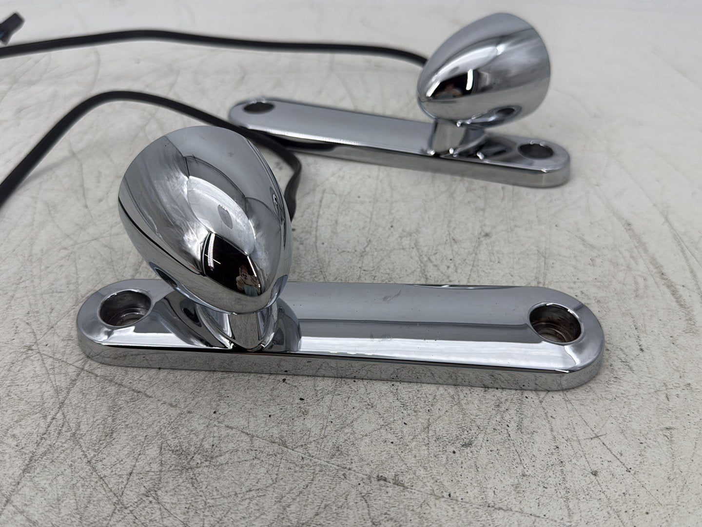 2011 Harley Street Glide Touring FLHX OEM Front Left Right Turn Signal Indicators