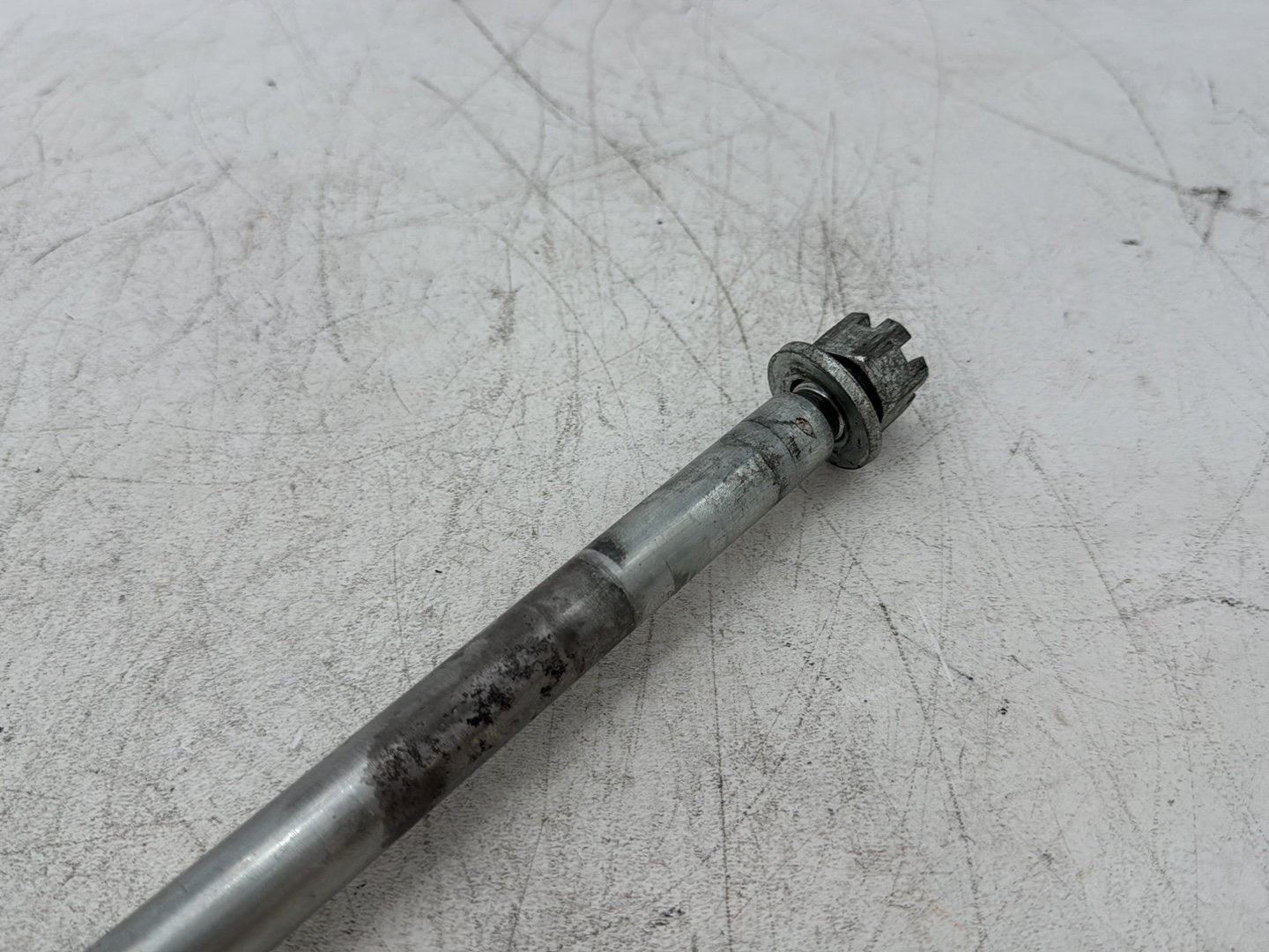 2003 Harley Dyna Wide Glide FXDWG OEM Front Wheel Axle Bolt Shaft