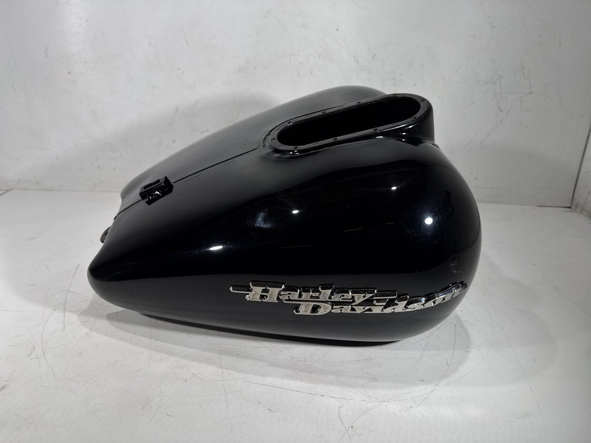 2006 Harley Street Glide Touring FLHX OEM Fuel Gas Tank Gasoline Reservoir