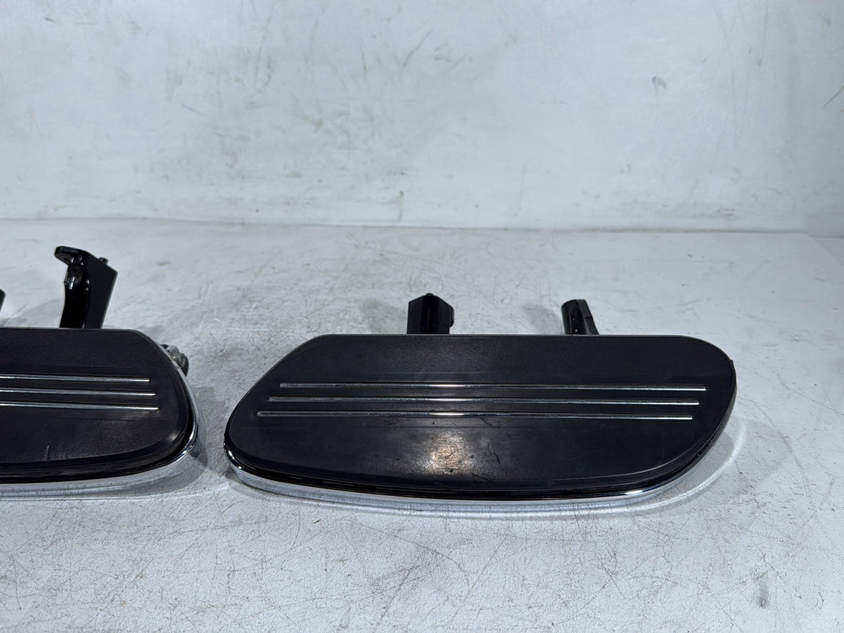 2011 Harley Road Glide Touring FLTRX OEM Left Right Driver Floorboard Foot Rest