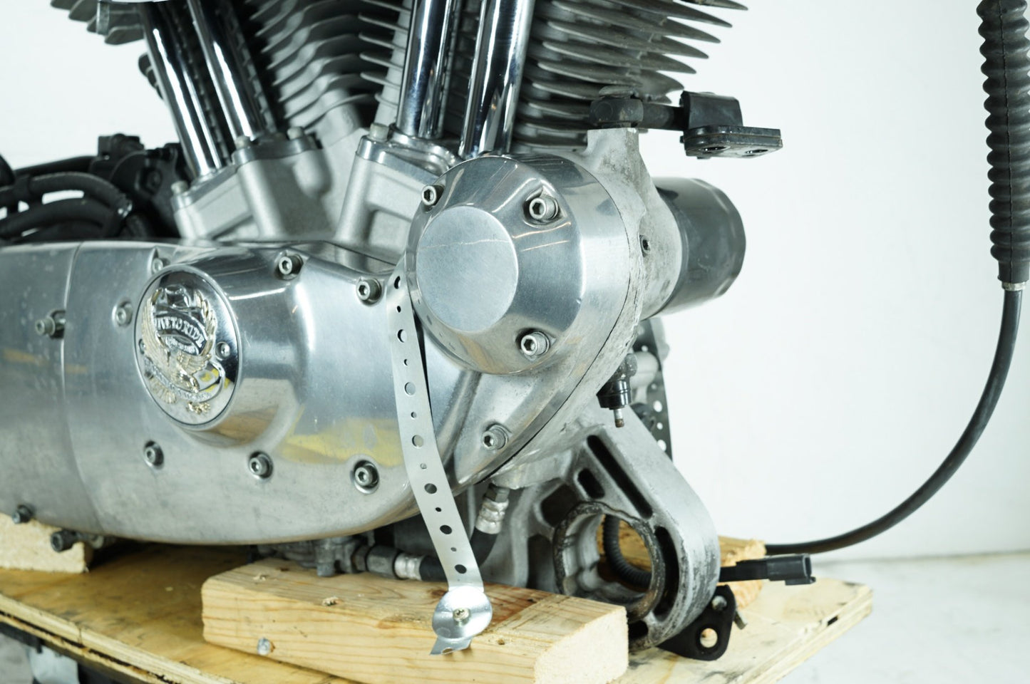 2004 - 2013 Harley-Davidson Sportster Low EFI 883 Engine Motor Transmission 19566-08