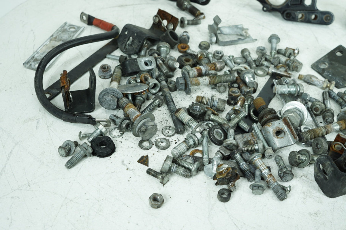 Hardware Bolts Nuts & Brackets, 2007, Harley-Davidson, Touring, Road King Classic, FLHRCI