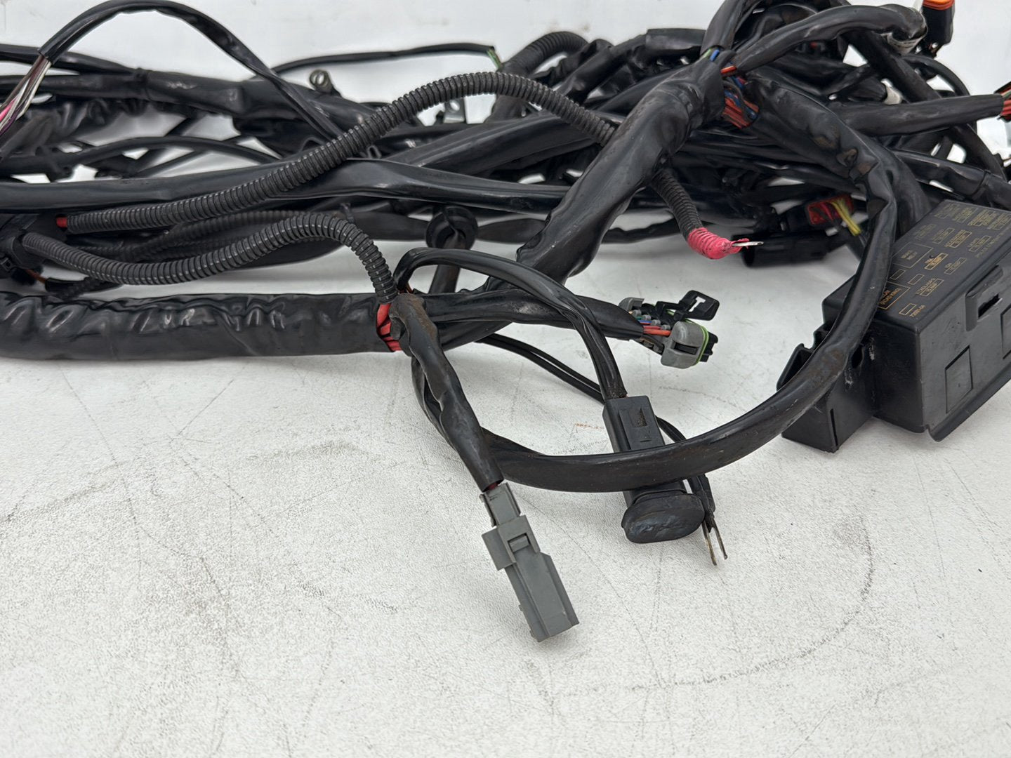1999 - 2006 Harley-Davidson Touring Electra Glide Ultra Main Wire Wiring Harness Loom 70985-04