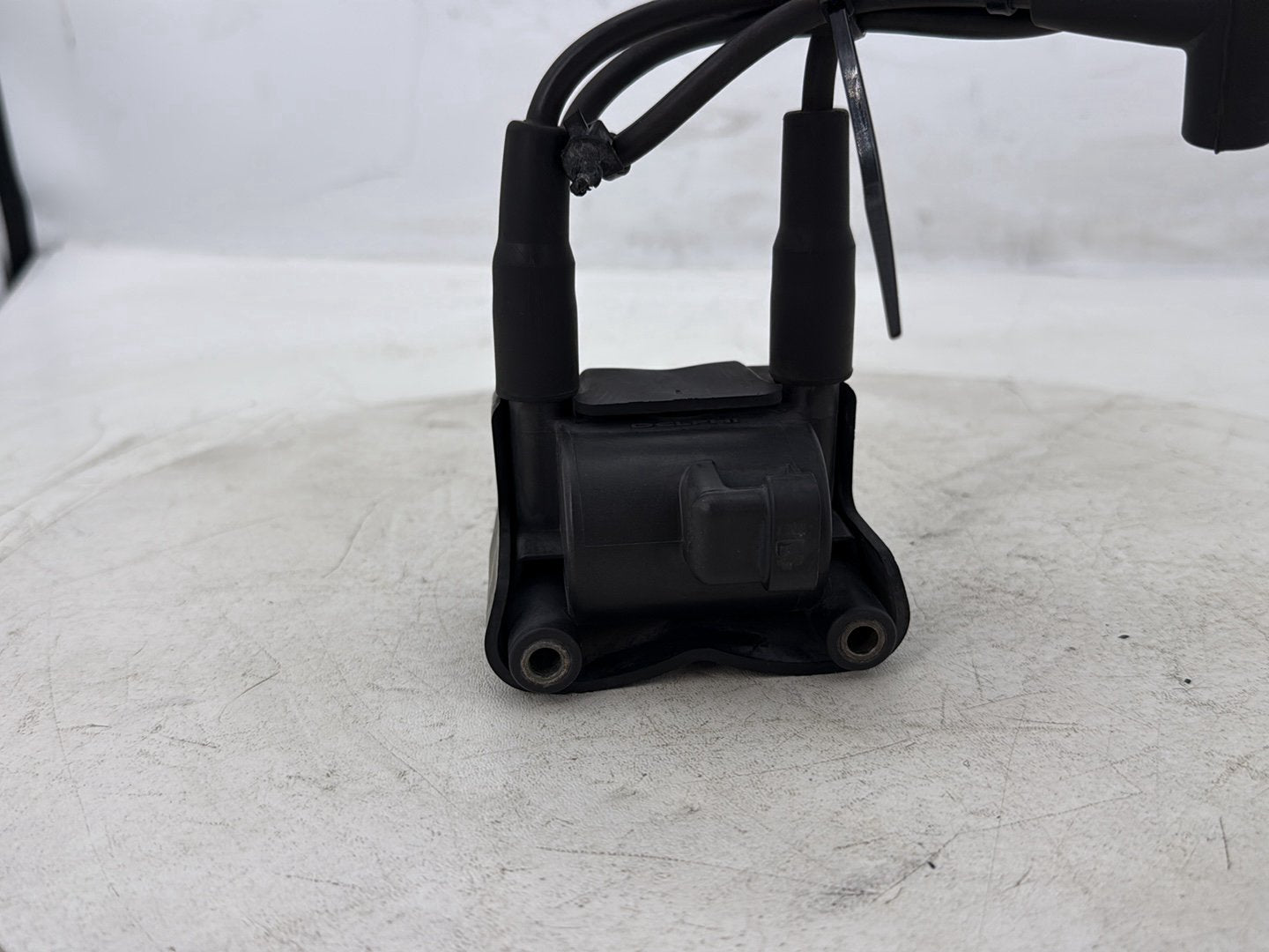 2015 Harley Dyna Low Rider FXDL OEM Ignition Coil Spark Plugs Cable