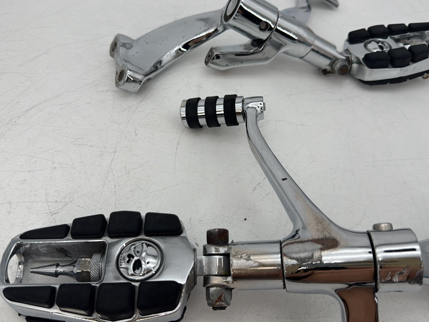 09 Harley Sportster 1200 Low Left Right Foot Brake Control Pegs Kuryakyn Zombie