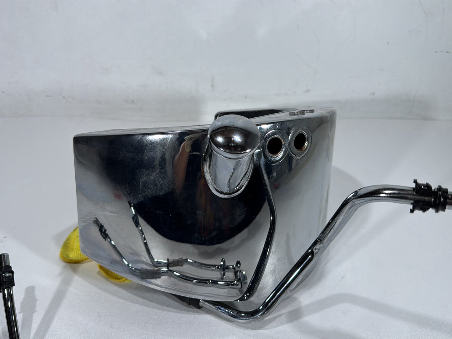2004 Harley Softail FLSTC Heritage Classic OEM Oil Tank Reservoir Bottle Canister & Dipstick