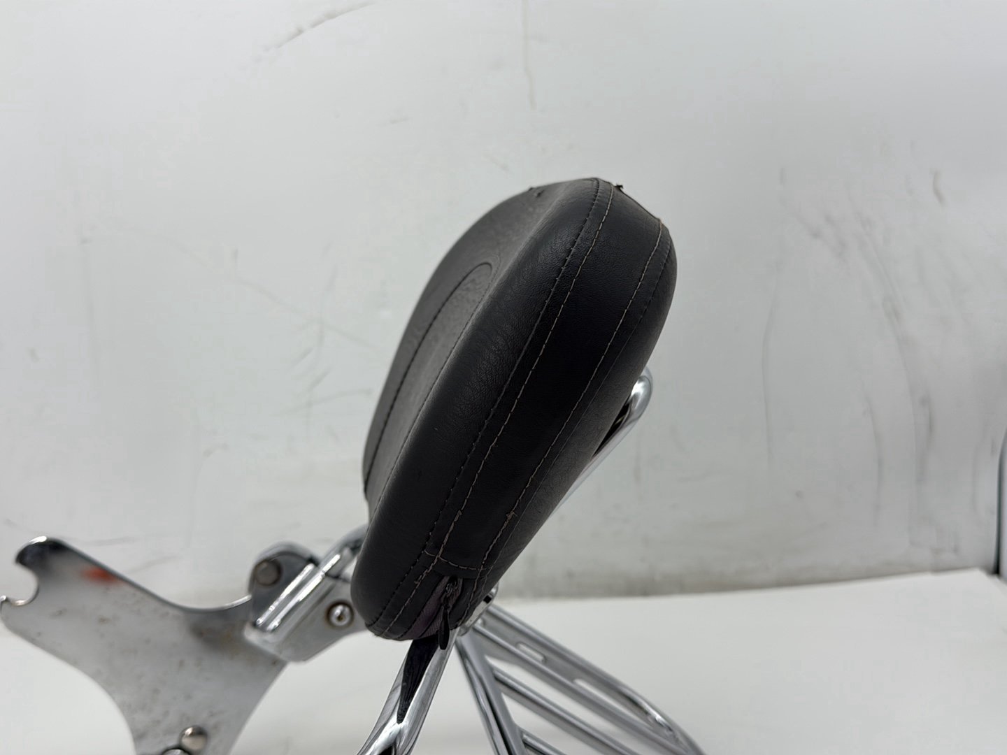 2008 Harley Road King Touring FLHR OEM Rear Sissy Bar w/ Backrest Cushion Pad