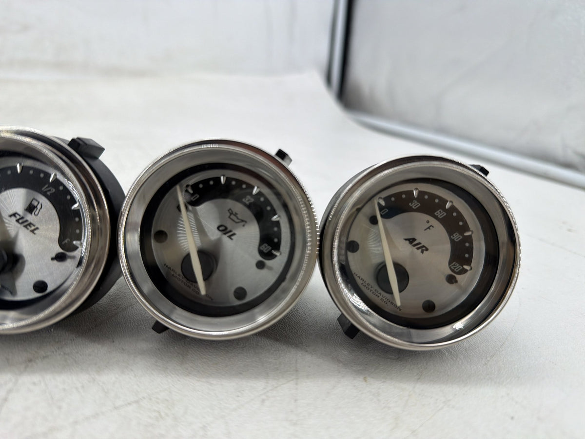 09 Harley Electra Glide Touring CVO Eagle Air Oil Volt Fuel Tacho Speedo Gauges