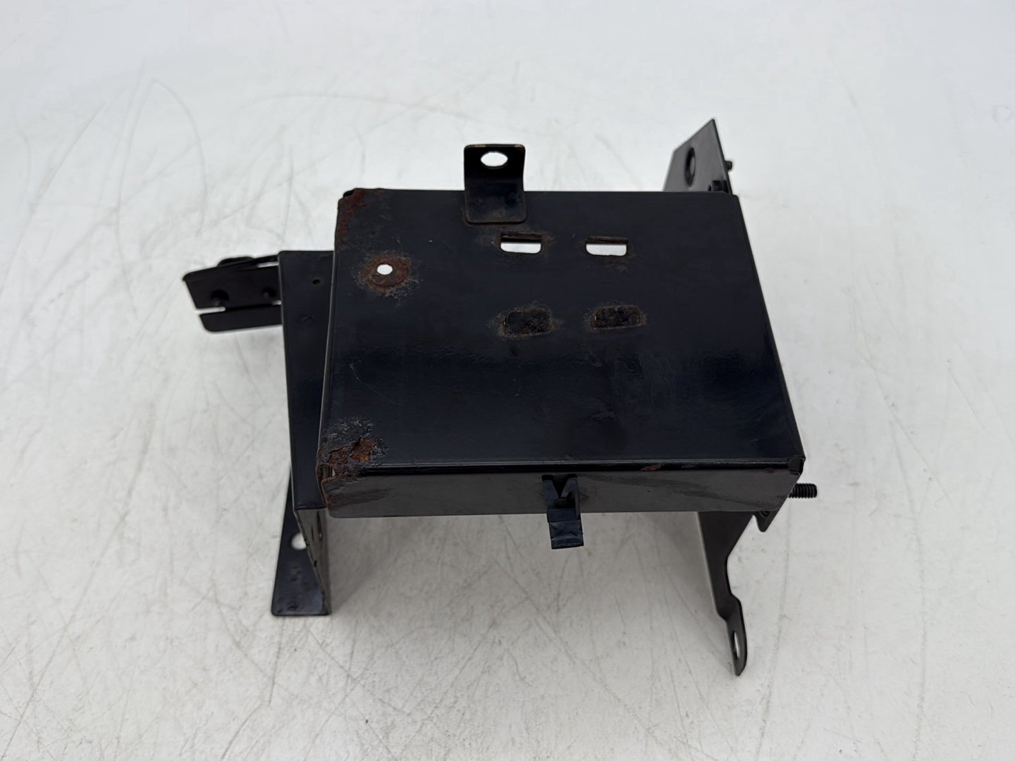 2000 Harley Touring Electra Glide Ultra OEM Battery Tray Bracket Holder Carrier