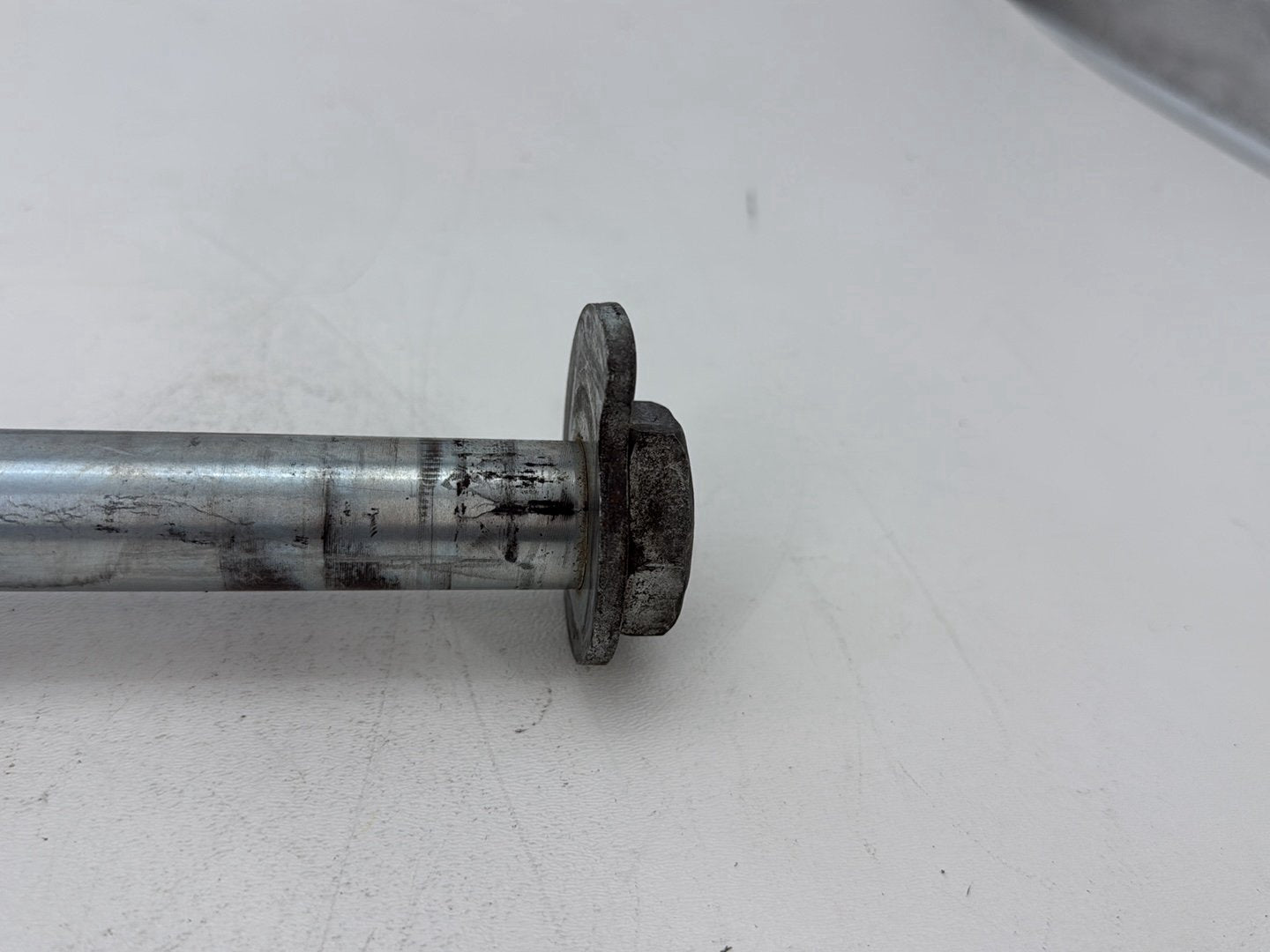 2014 Harley Electra Glide Touring CVO Screamin Eagle OEM Rear Wheel Axle Bolt Shaft