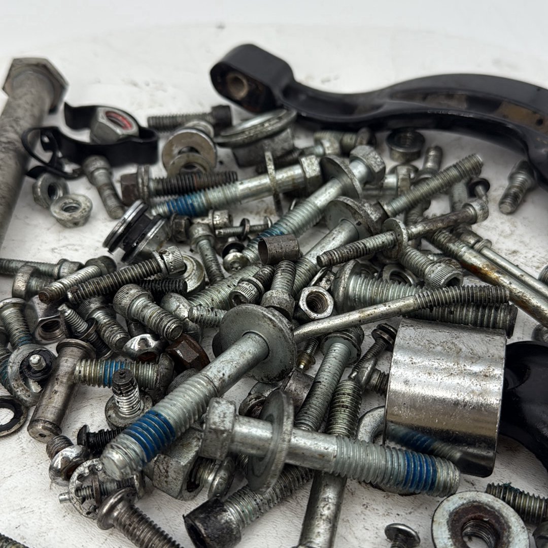 2007 - 2012 Harley-Davidson Dyna Super Glide Hardware Bolts Nuts & Brackets