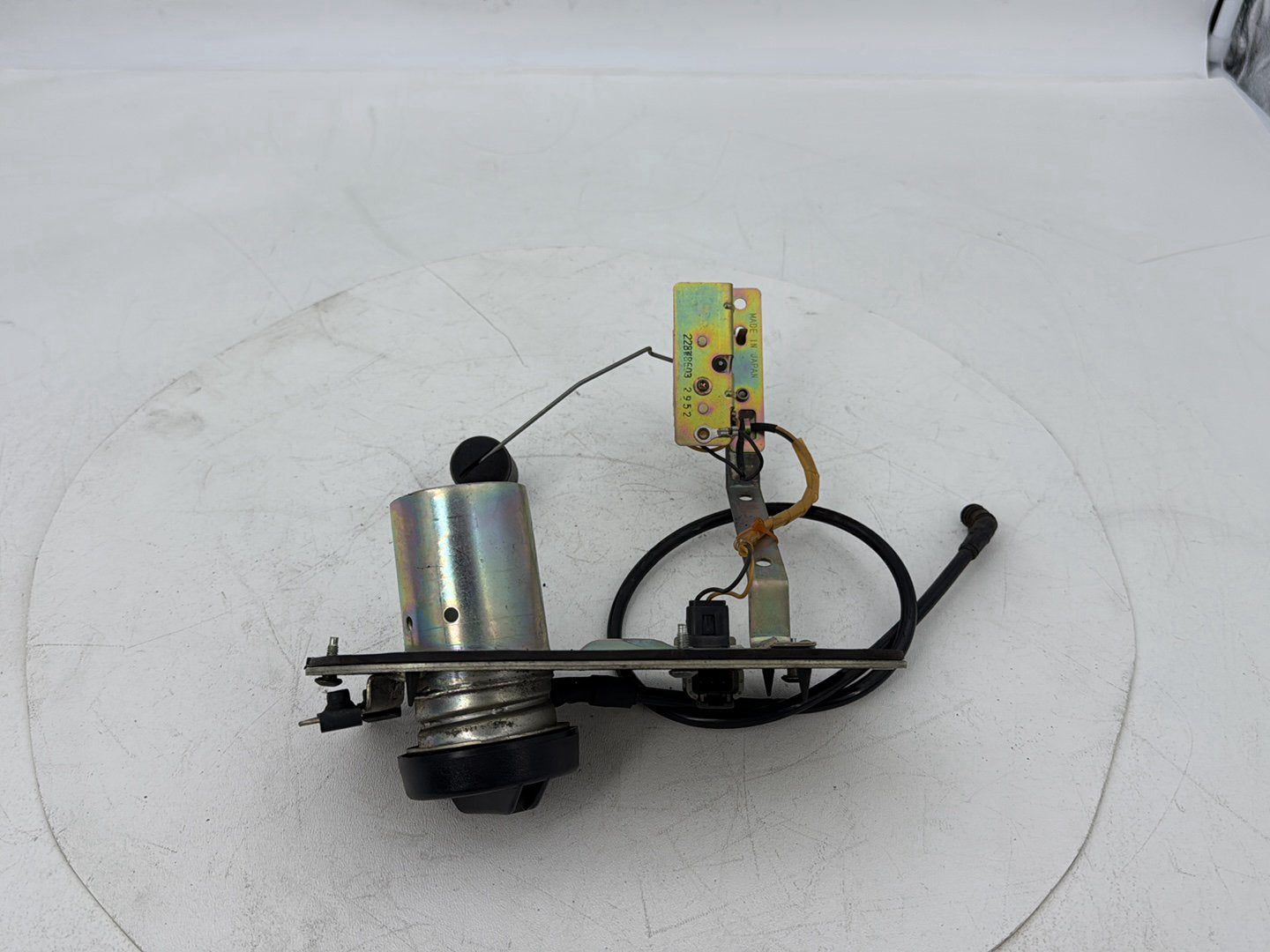 1999 - 2006 Harley-Davidson Touring Electra Glide Gas Gasoline Fuel Petrol Pump Sending  	75040-03A