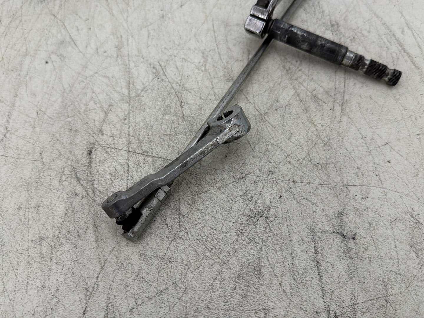 2007 Harley Touring FLHTC Electra Glide Classic OEM Gear Shifter Lever w/ Rod linkage