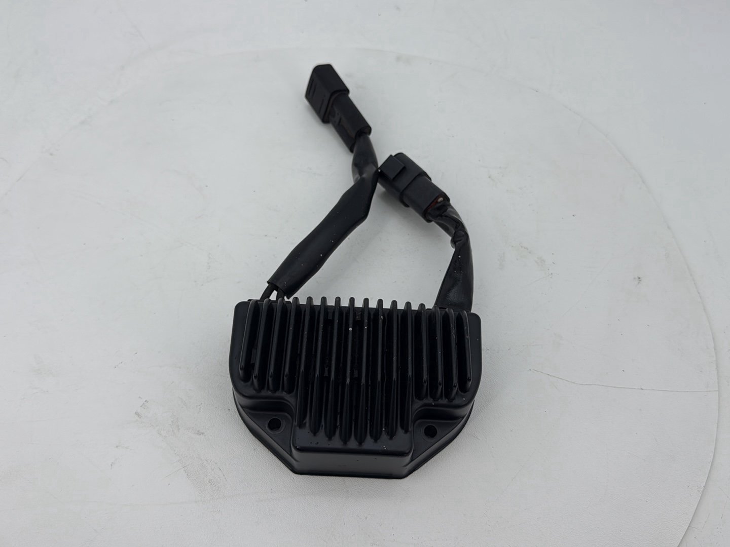1999 - 2006 Harley-Davidson Dyna Low Rider Voltage Regulator Rectifier  74631-04