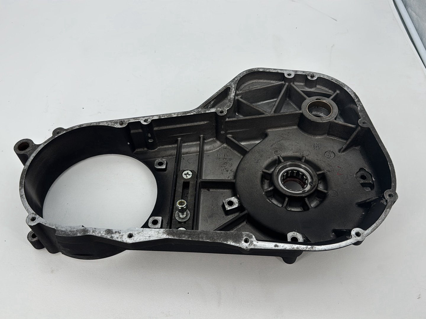 1999 - 2006 Harley-Davidson Touring Electra Glide Classic Inner Primary Clutch Cover 60677-01A