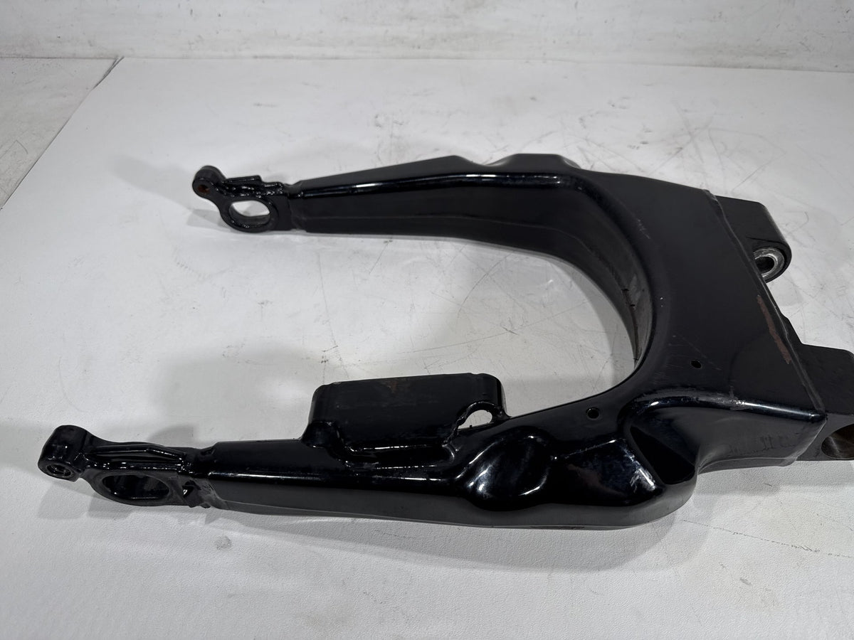 2014 Harley Electra Glide Touring Ultra OEM Rear Fork Swingarm Swing Arm