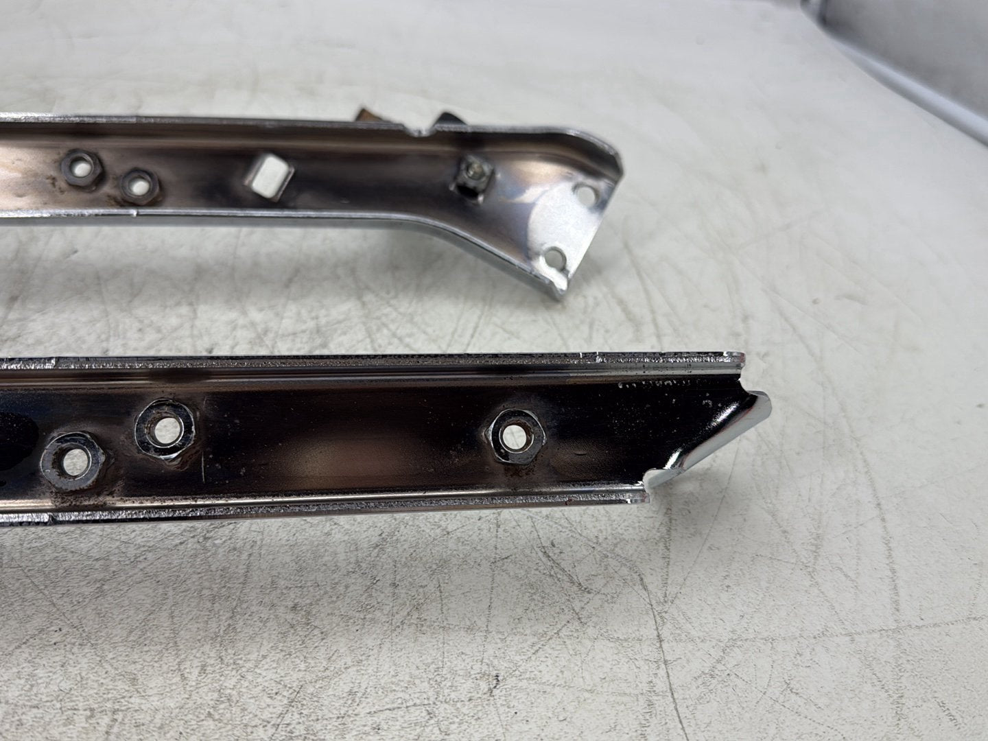 2006 Harley Road King Touring FLHRCI Classic OEM Left Right Saddlebag Fender Struts Brackets