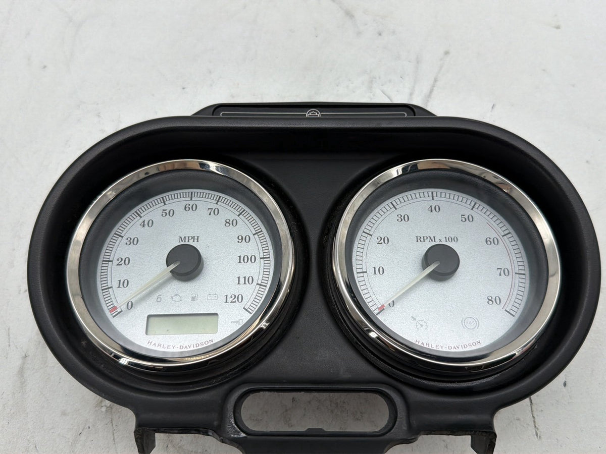 2011 Harley Road Glide Touring FLTRX OEM Air Oil Volt Fuel Tacho Speedo Gauges
