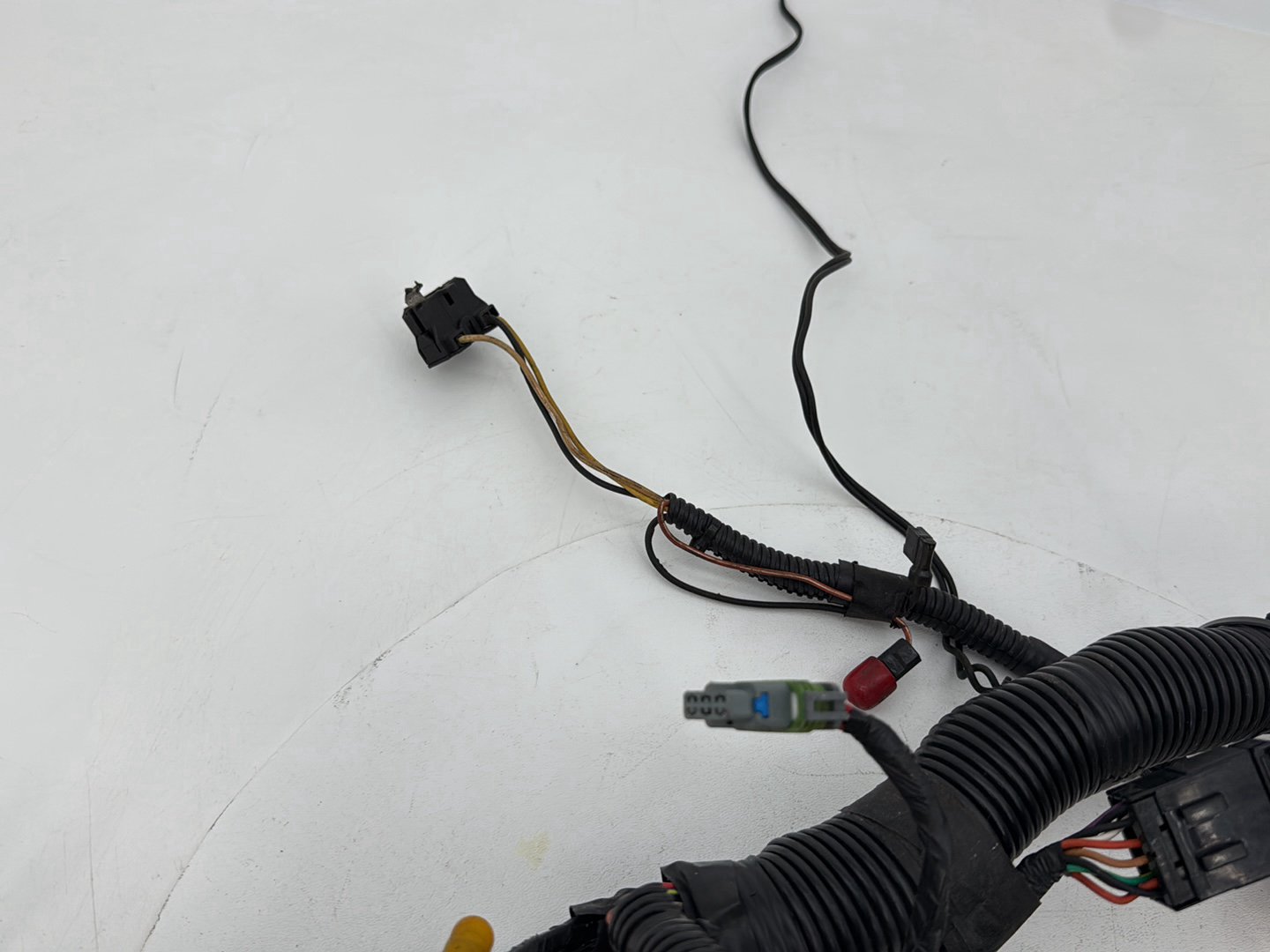 1999 - 2006 Harley-Davidson Touring Electra Glide Ultra Front Sub Wiring Harness Loom Interconnect  	70232-06