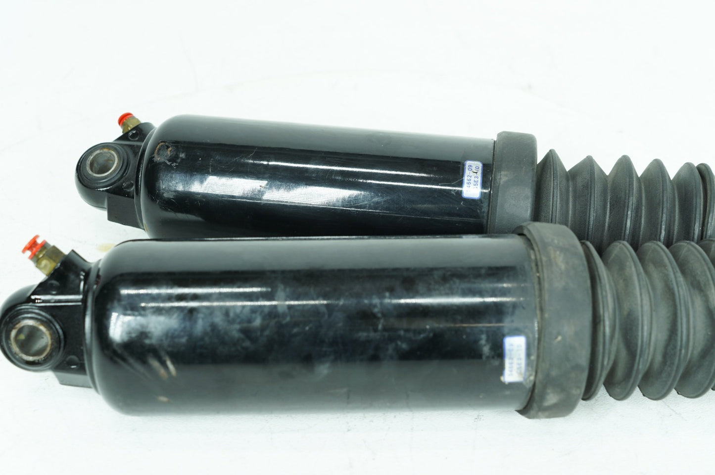 1999 - 2006 Harley-Davidson Touring Electra Glide Ultra Rear Left Right Shock Absorbers 54662-09