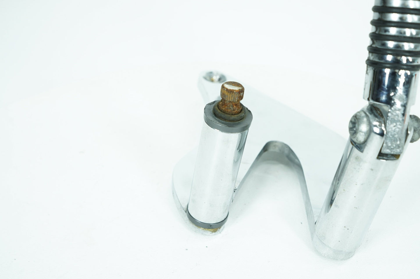 2013 Harley-Davidson Dyna FXDC - Left Forward Control Shifter Peg