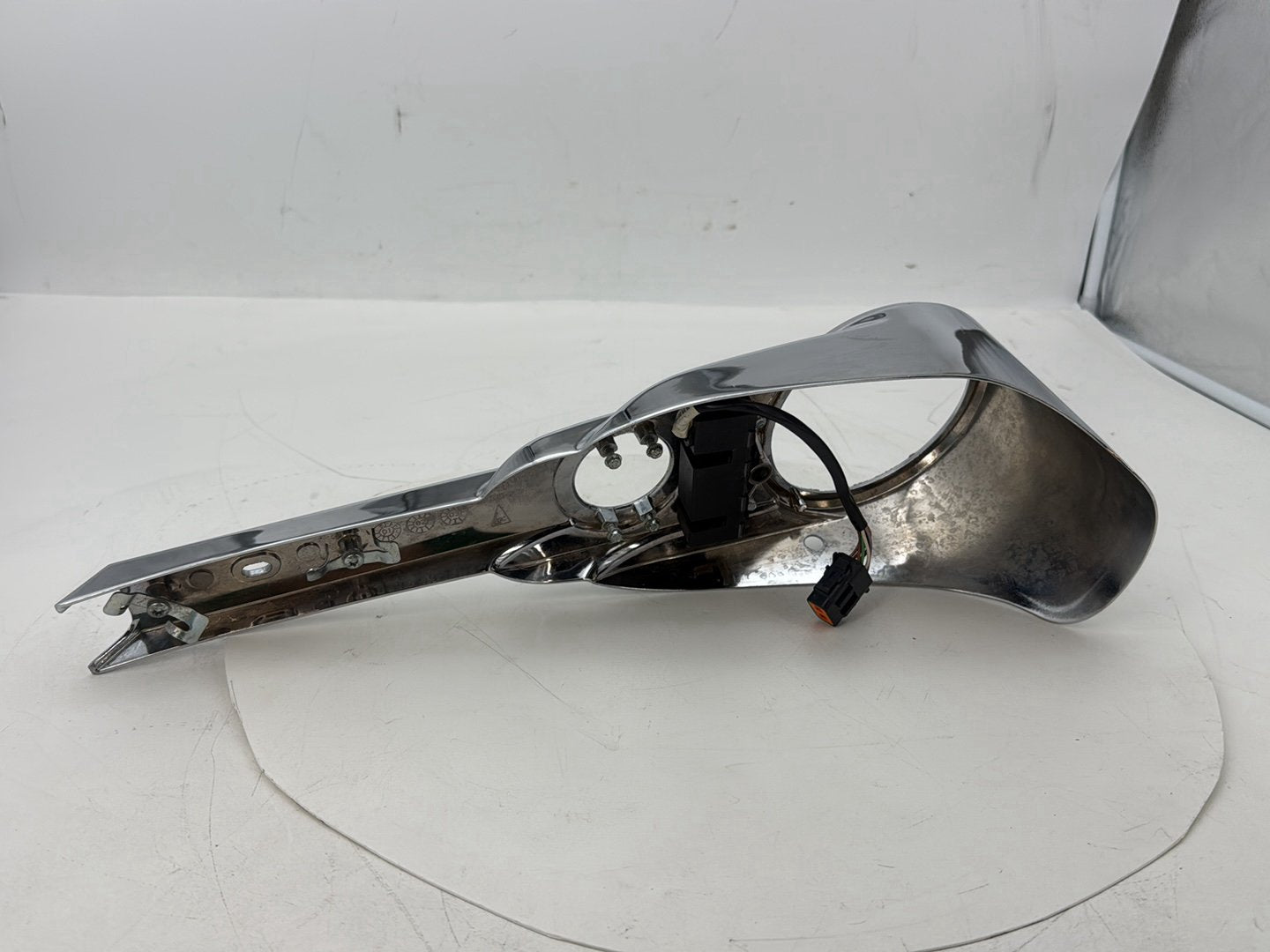 1999 - 2006 Harley-Davidson Touring CVO Screamin Eagle Road King Fuel Gas Tank Dash Console NOKey 69105-02