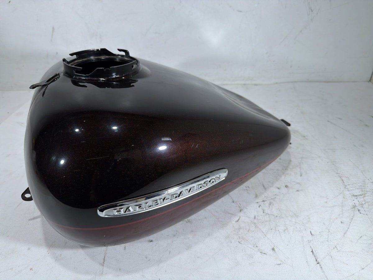 2011 Harley Electra Glide Touring Ultra Fuel Gas Tank Gasoline Reservoir DENTED