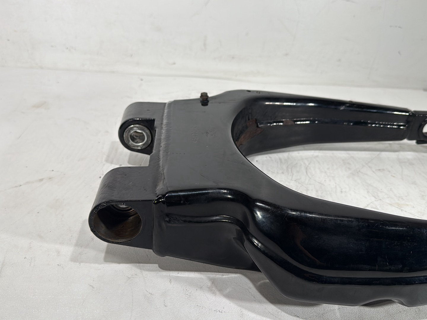 2013 Harley Electra Glide Touring Ultra FLHTCUI OEM Rear Fork Swingarm Swing Arm
