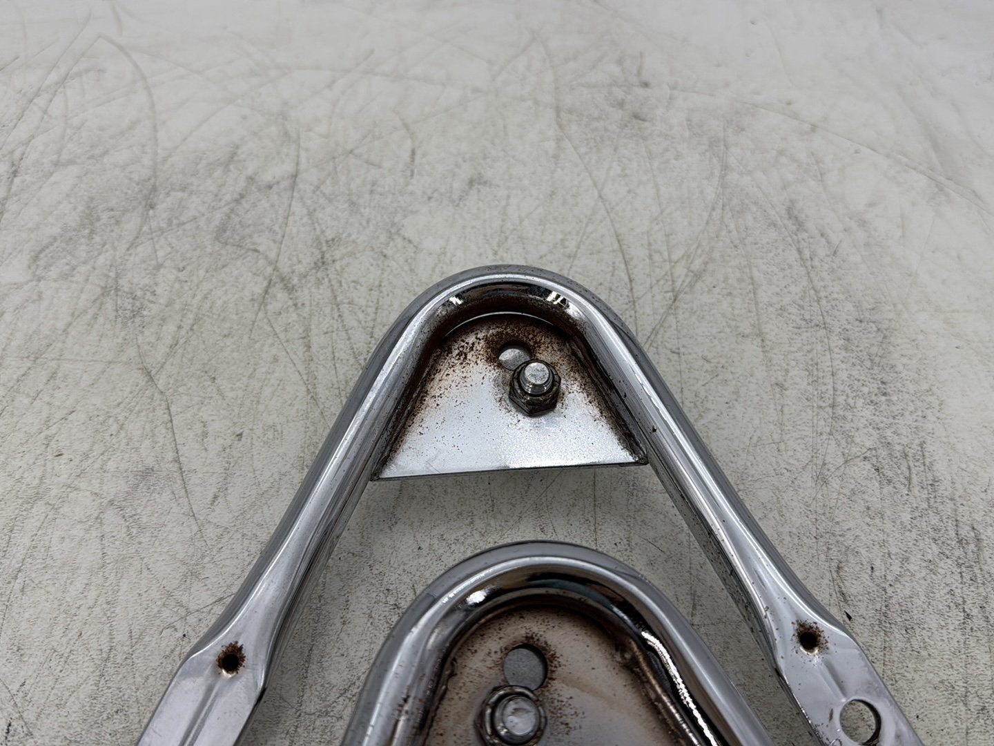2007 Harley Touring FLHTC Electra Glide Classic OEM Detachable Tour Pak Luggage Box Bracket