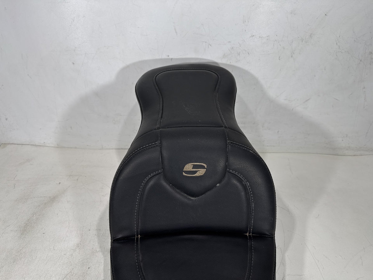 2005 Harley Dyna Wide Glide Passenger Rider Driver Seat Saddle SADDLEMAN Torn