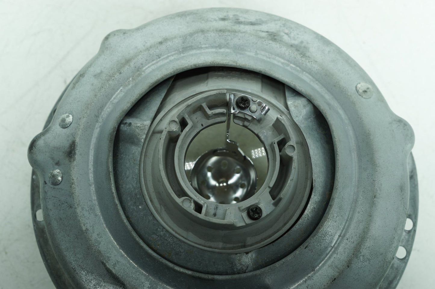 2018 - 2024 Harley-Davidson Softail Sport Glide Headlight Headlamp Head Light Halogen 67700339