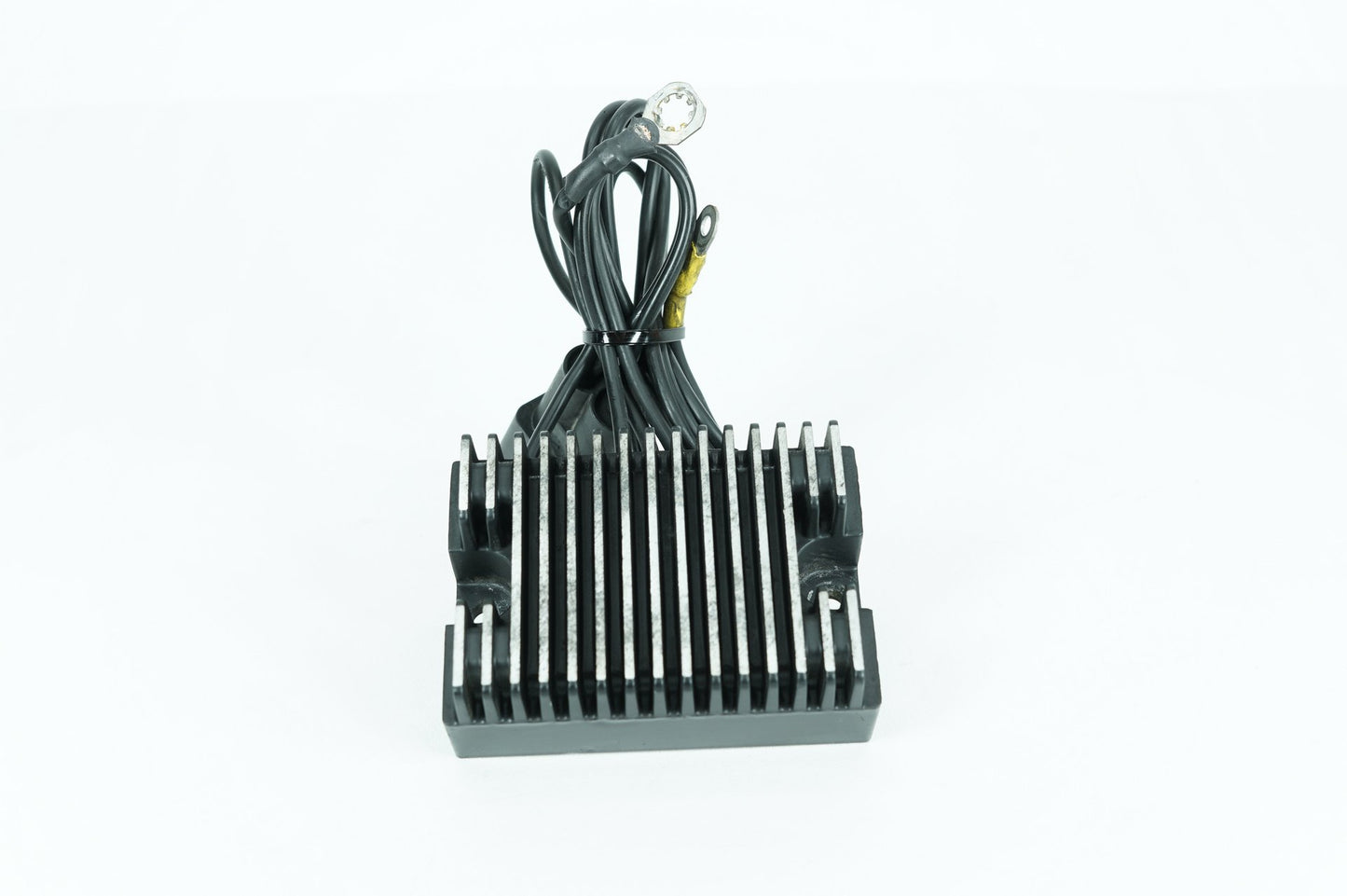 1999 - 2006 Harley-Davidson Dyna Wide Glide Voltage Regulator Rectifier   	74518-99A