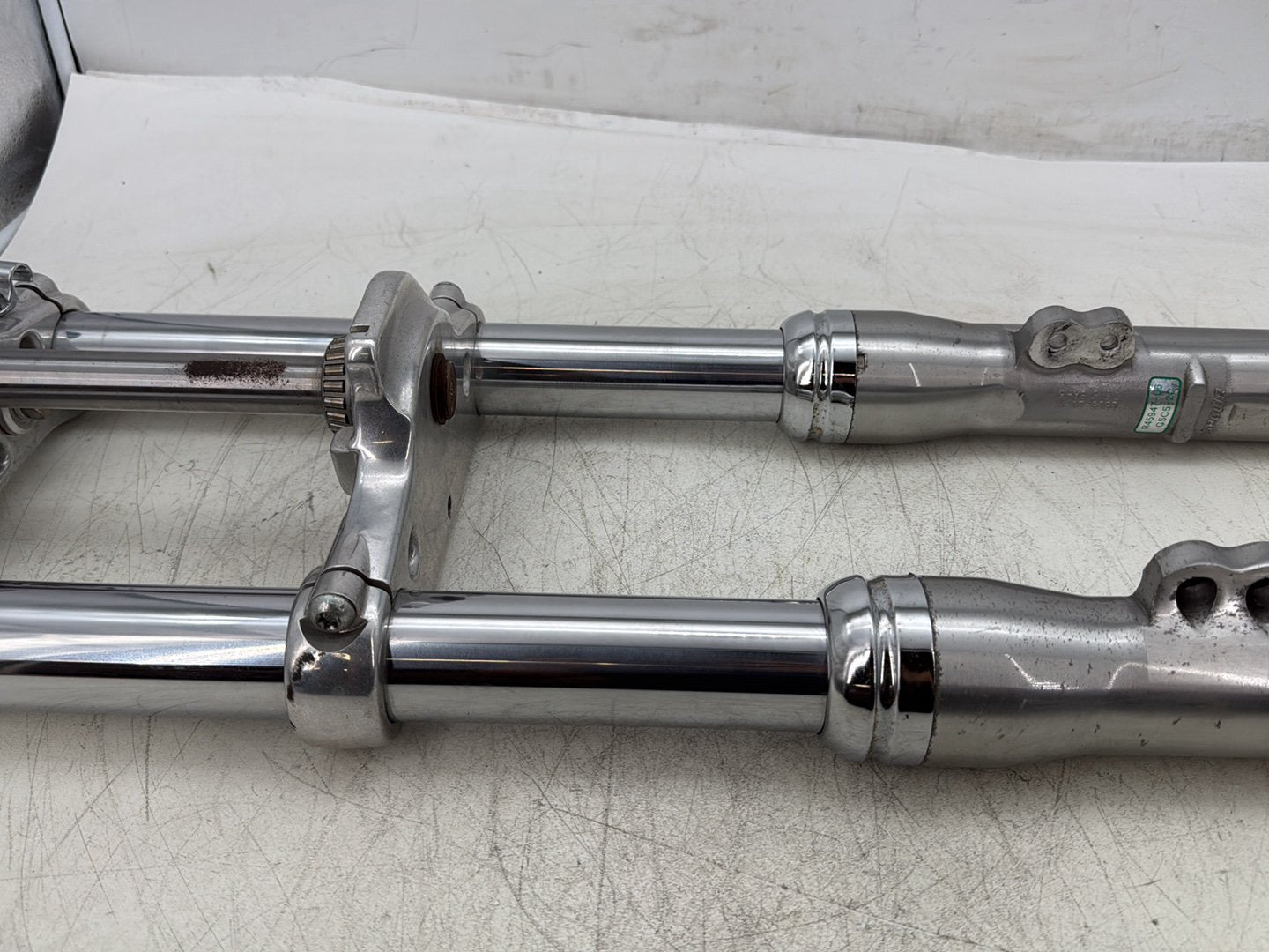 2007 Harley Dyna Street Bob FXDBI OEM Front Triple Tree Set & LH RH Fork Legs Sliders