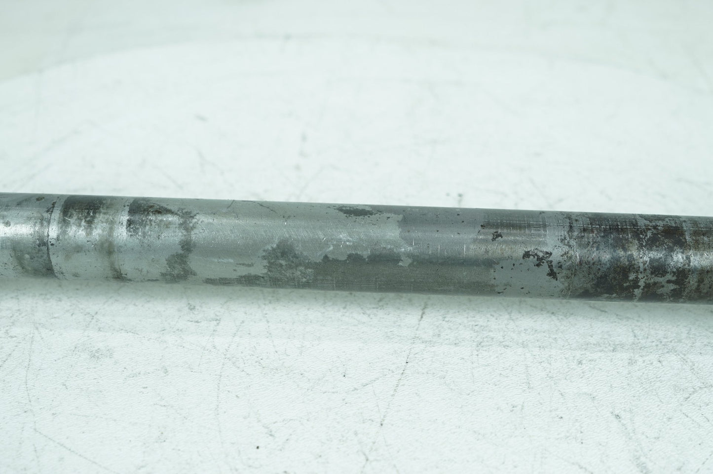 2007 - 2011 Harley-Davidson Touring Electra Screamin Eagle Rear Wheel Axle Bolt Shaft 41056-02