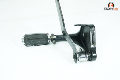 1999 - 2006 Harley-Davidson Softail Deuce Right Driver Foot Controls Peg Rest 42507-00B