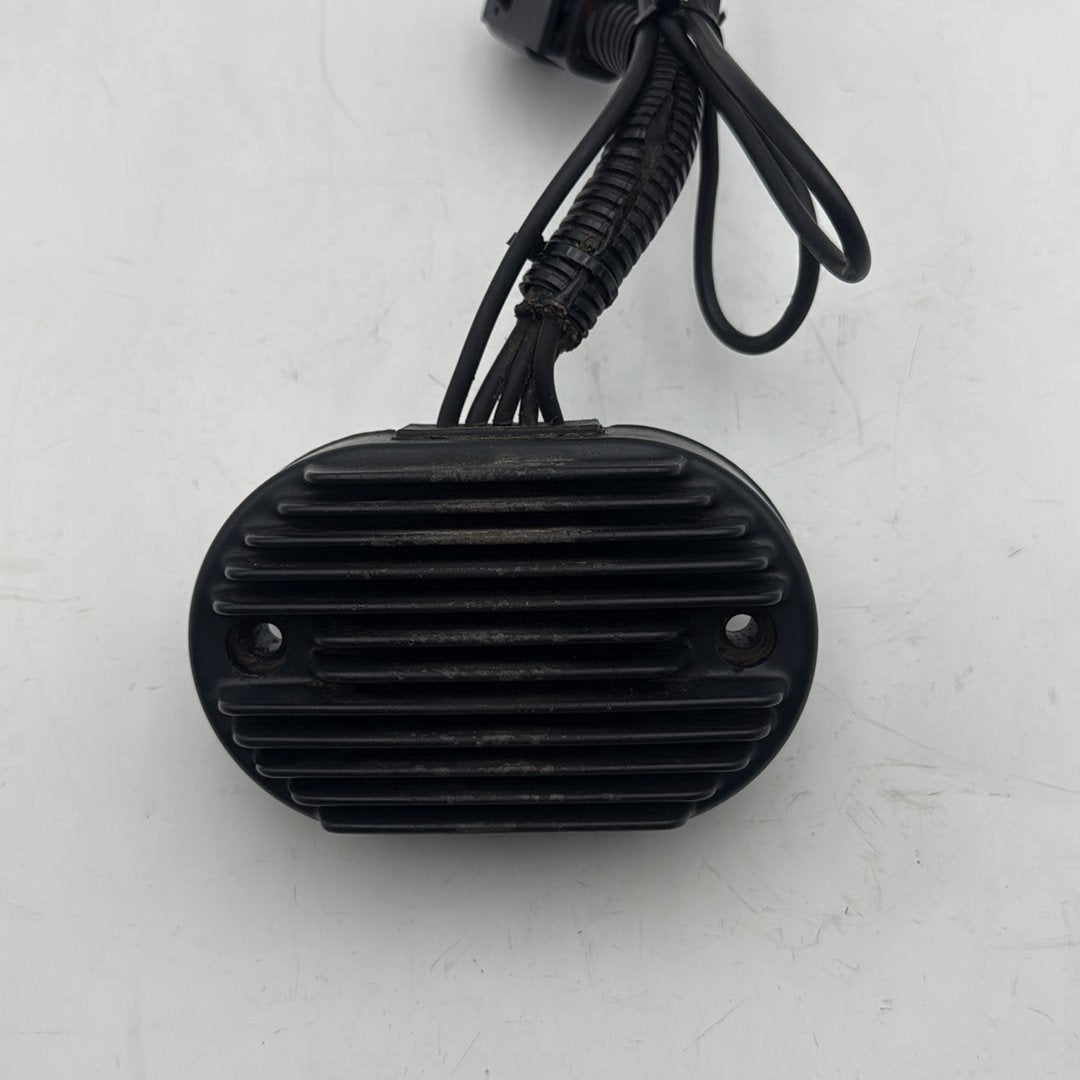 1999 - 2006 Harley-Davidson Softail Night Train Voltage Regulator Rectifier   	74540-01