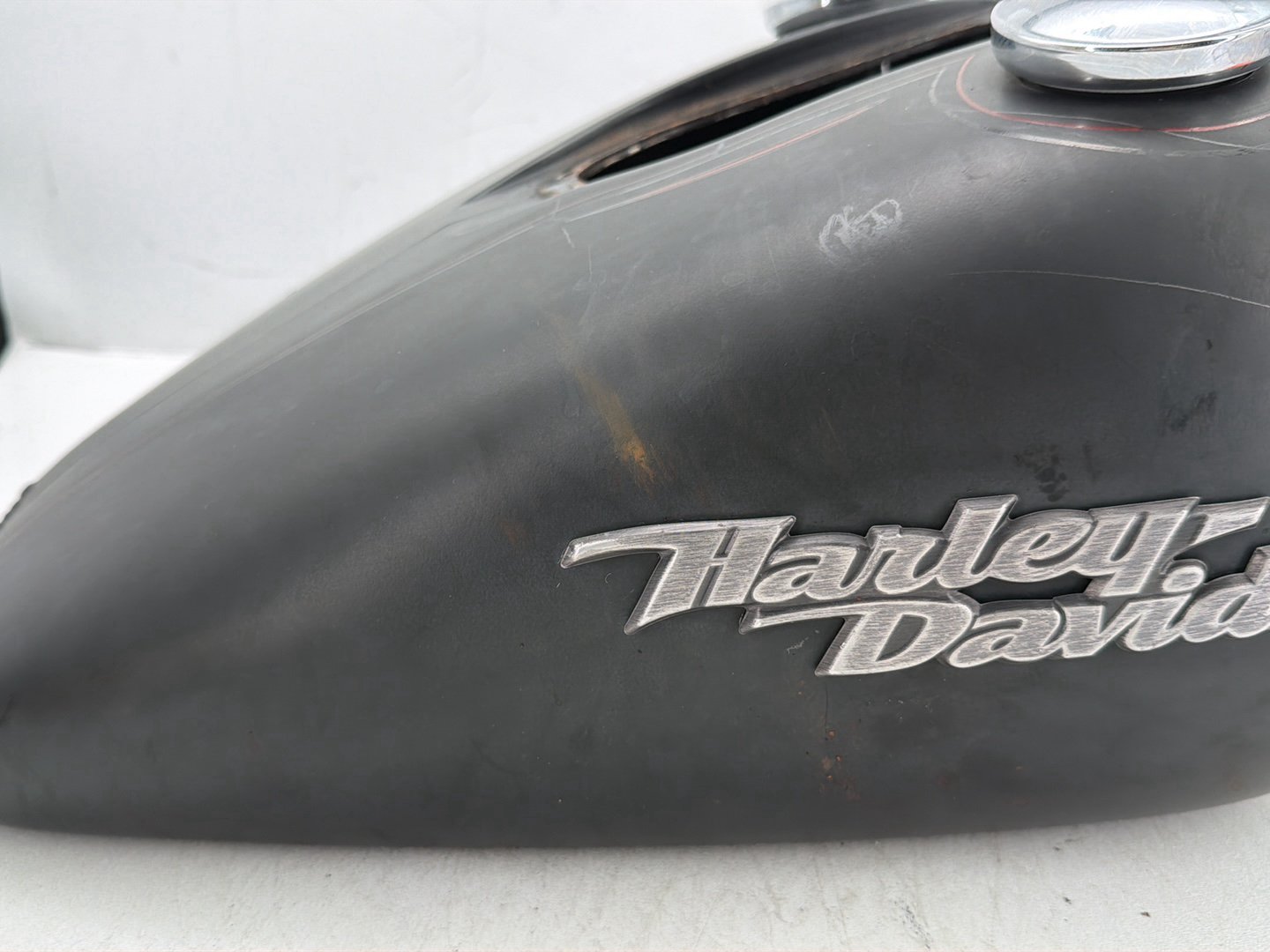 2009 Harley Dyna Street Bob FXDB OEM Fuel Gas Tank Gasoline Reservoir