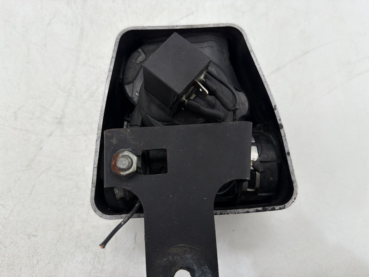 2014 Harley Electra Glide Touring Ultra OEM Signal Horn Klaxon Beep 69060-90F