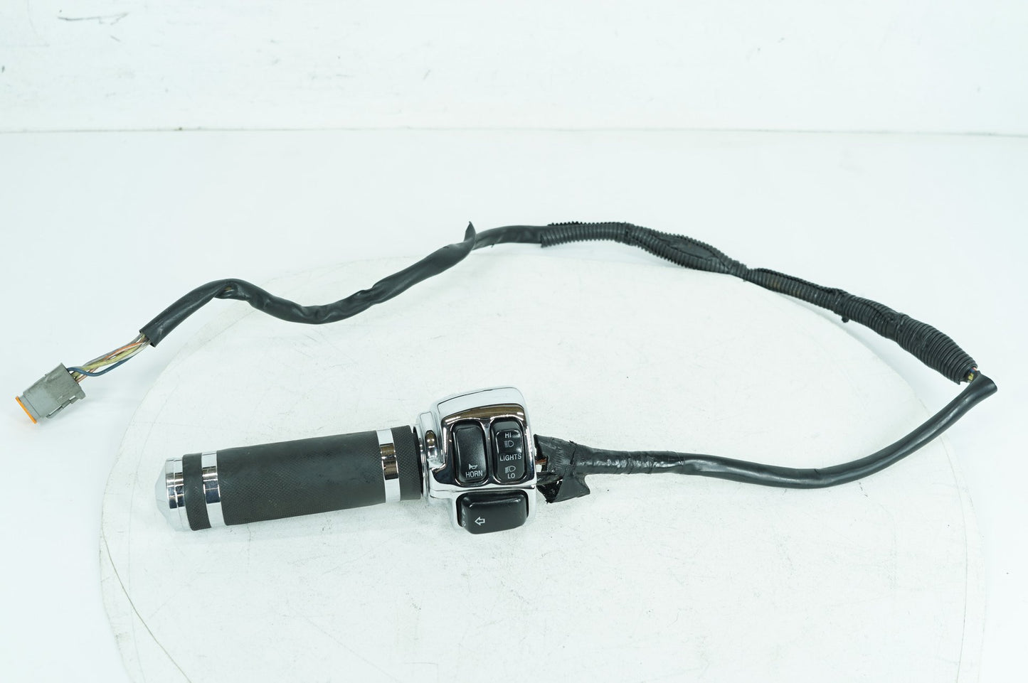 2000 - 2006 Harley-Davidson Softail Deuce Left Turn Signal Headlight Switches Controls 71567-96