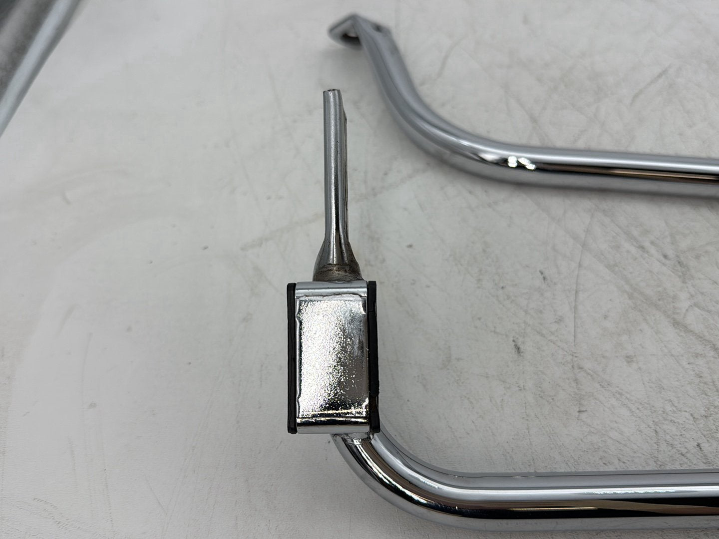 1995 Harley Road King Touring FLHR OEM Rear Left Right Saddlebag Guard Rails Bar