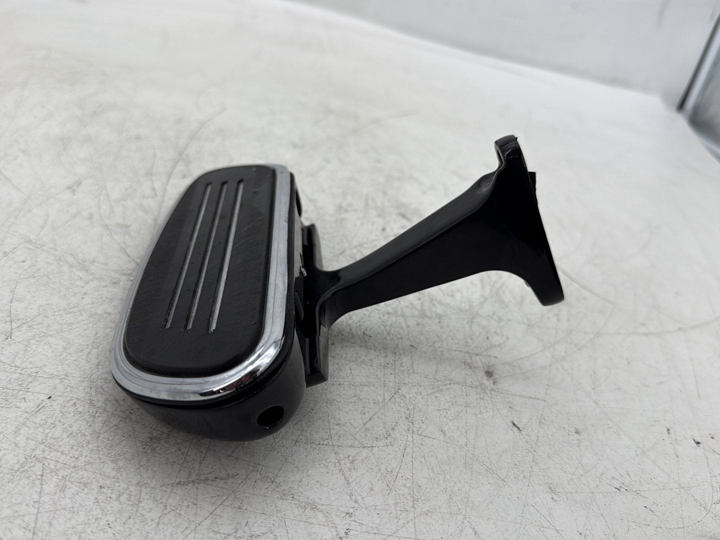 2012 Harley Road Glide Touring FLTRX Custom OEM 1 Passenger Floorboard Foot Rest