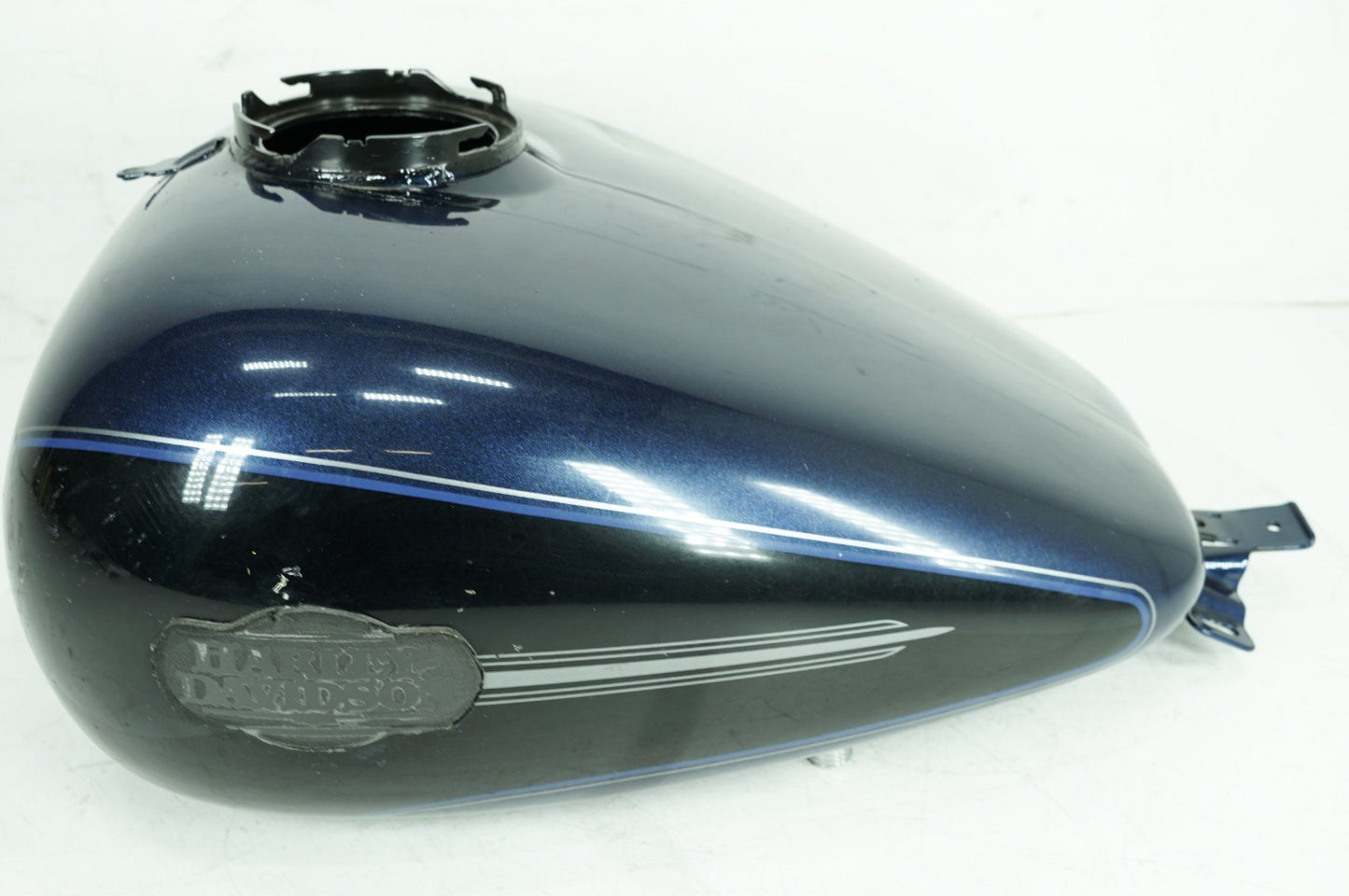 2008 - 2016 Harley-Davidson Touring Electra Glide Ultra Fuel Gas Tank Gasoline Reservoir 61356-08