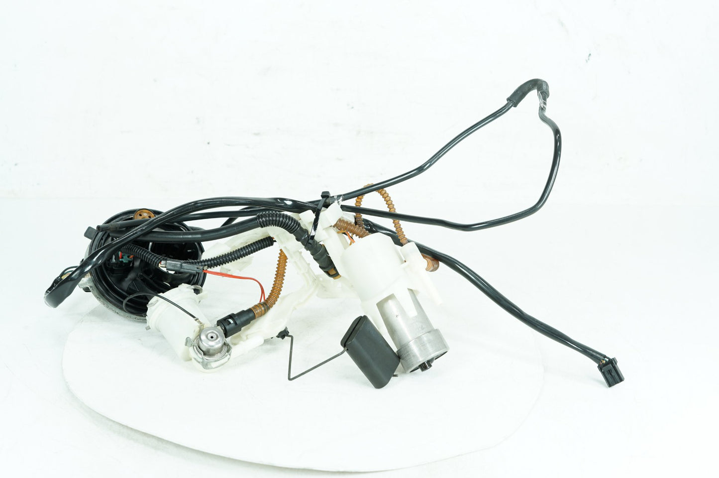 2007 - 2012 Harley-Davidson Touring Electra Glide Ultra Gas Gasoline Fuel Petrol Pump Sending  	62908-08